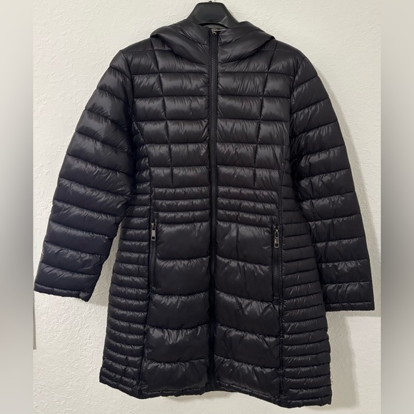 Calvin Klein Black Puffer Coat with Quilted Design - Picture 1 of 4